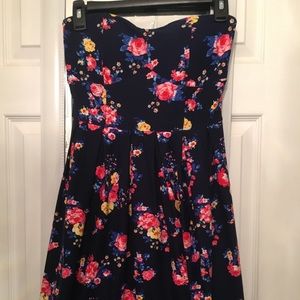 Short navy blue floral print dress